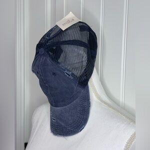NWT Aili’s Corner Navy Mesh Trucker Ponytail Hat / Ballcap